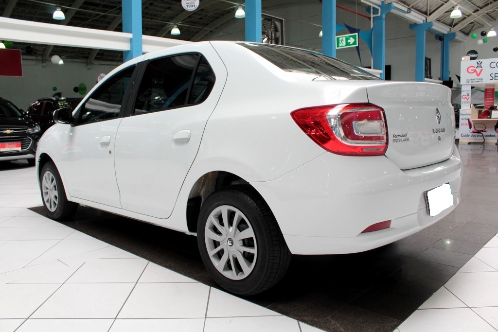RENAULT LOGAN 1.6 EXPRESSION FLEX 4P MANUAL – 2017 – BRANCO