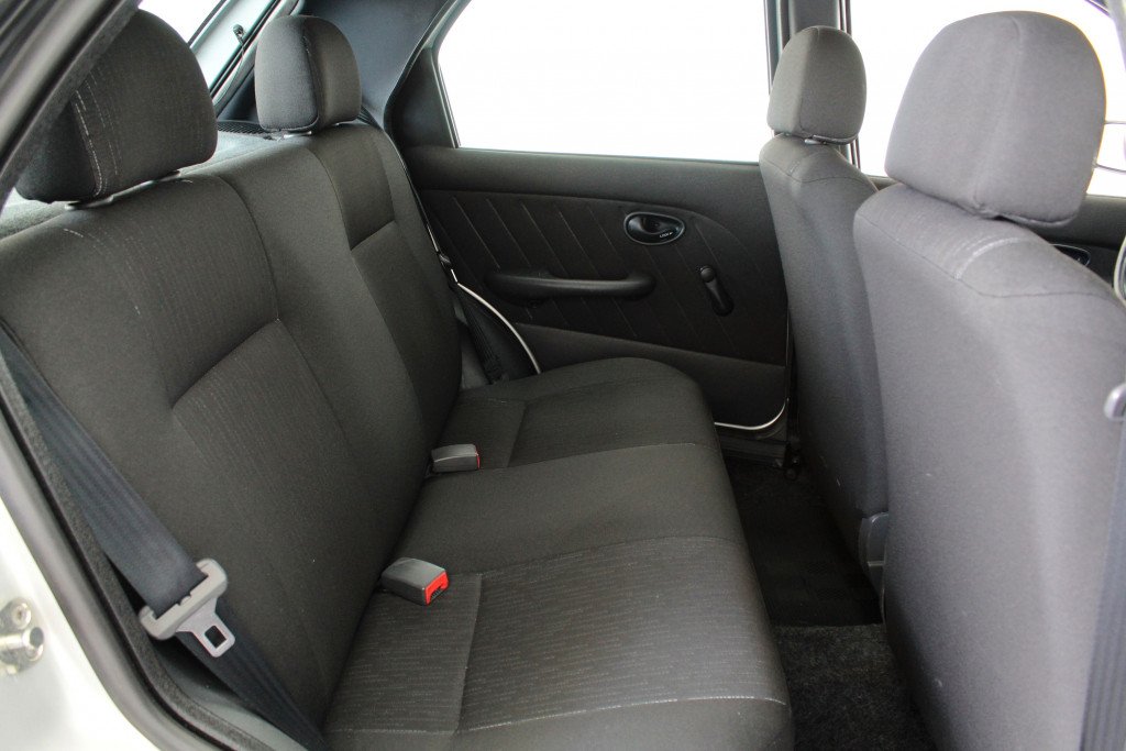 FIAT PALIO 1.0 FIRE FLEX 4P MANUAL – 2011 – PRATA