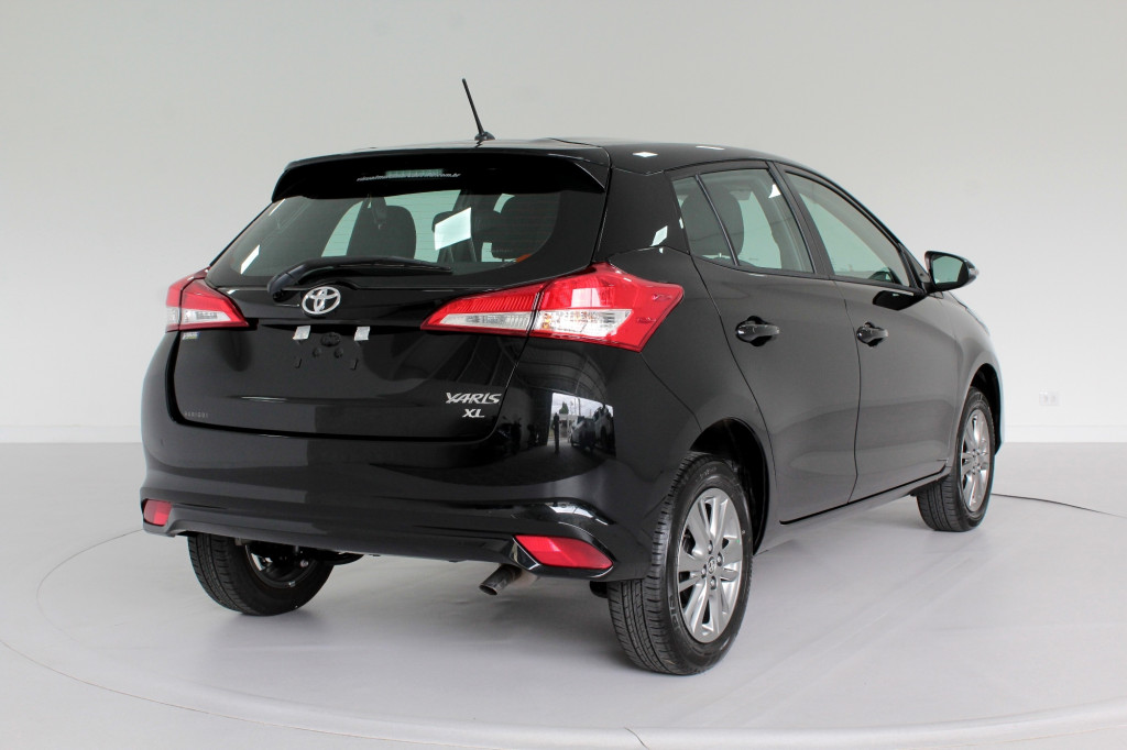 TOYOTA YARIS 1.5 XL PLUS CONNECT FLEX 4P AUTOMÁTICO CVT 7M – 2021 – PRETO **0 KM**