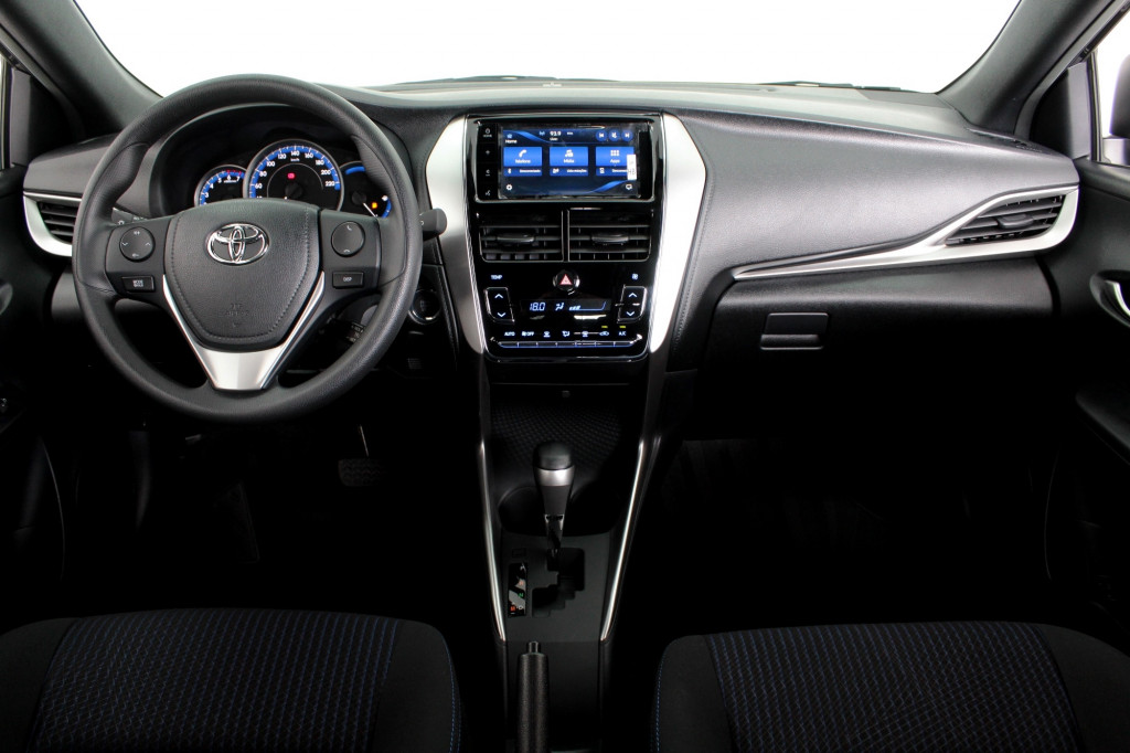 TOYOTA YARIS 1.5 XL PLUS CONNECT FLEX 4P AUTOMÁTICO CVT 7M – 2021 – PRETO **0 KM**