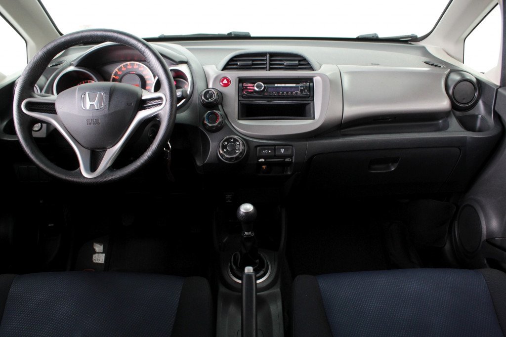 HONDA FIT 1.4 DX FLEX 4P MANUAL – 2013 – CINZA