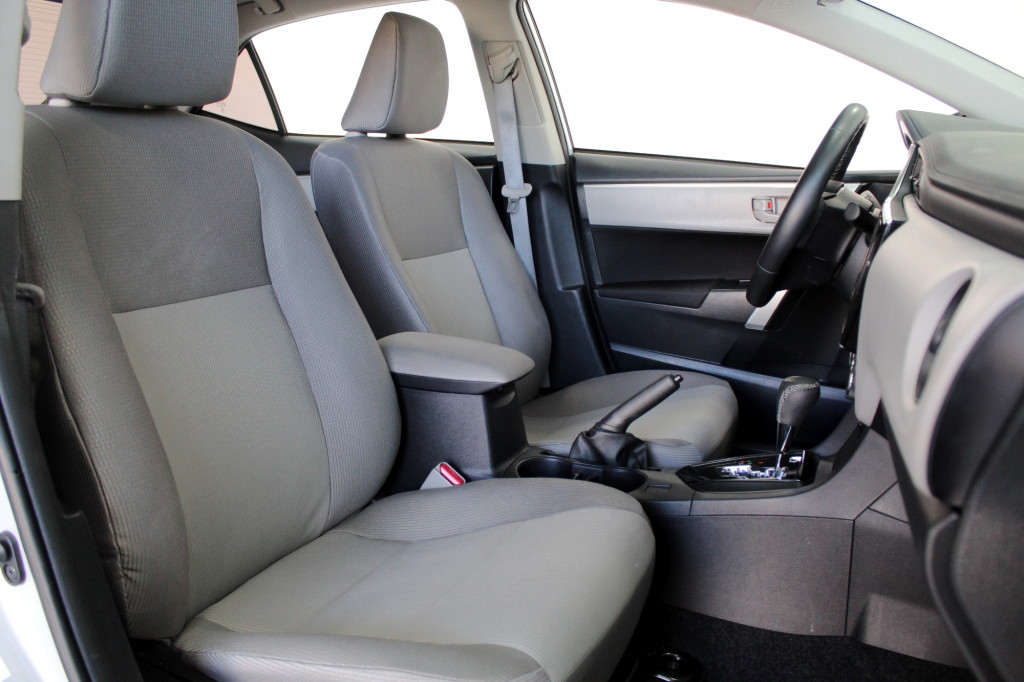 TOYOTA COROLLA 1.8 GLI UPPER FLEX 4P AUTOMÁTICO CVT 7M – 2019 – PRATA