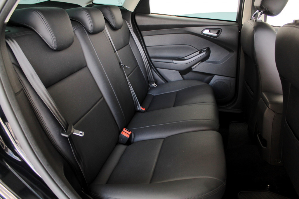 FORD FOCUS FASTBACK 2.0 SE FLEX 4P AUTOMATIZADO 6M – 2018 – PRETO